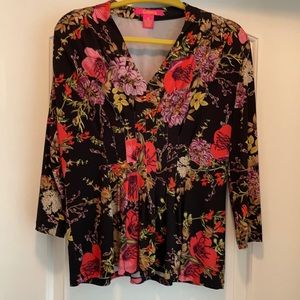 🌺Beautiful floral polyester light weight top